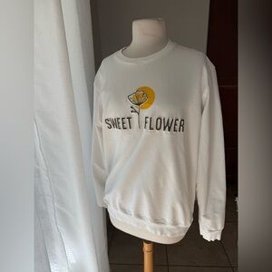 Sweet Flower White Sweater‎ CA LA